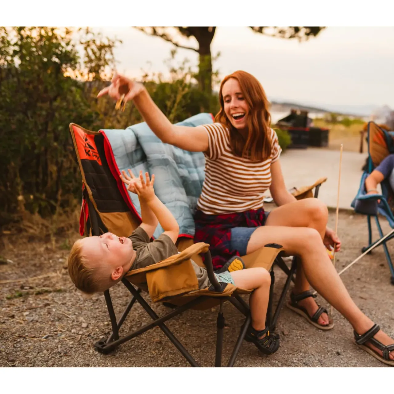 Kelty Family|Roadie Life-Kelty Bestie Blanket